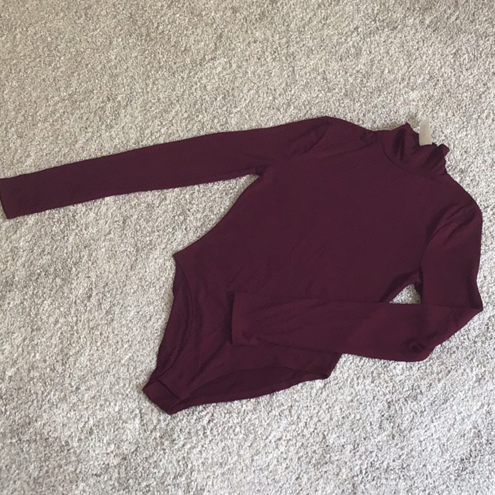 ZENANA MOCK NECK BODYSUIT - SMALL NWT